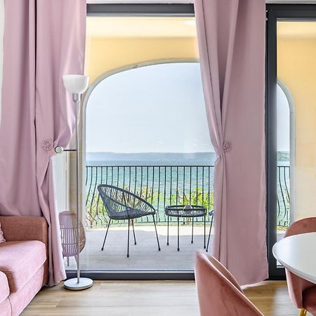 Casa Vacanze Maddalena - Palazzetto Sul Lago - Diamante Rosa Marta Værelse billede