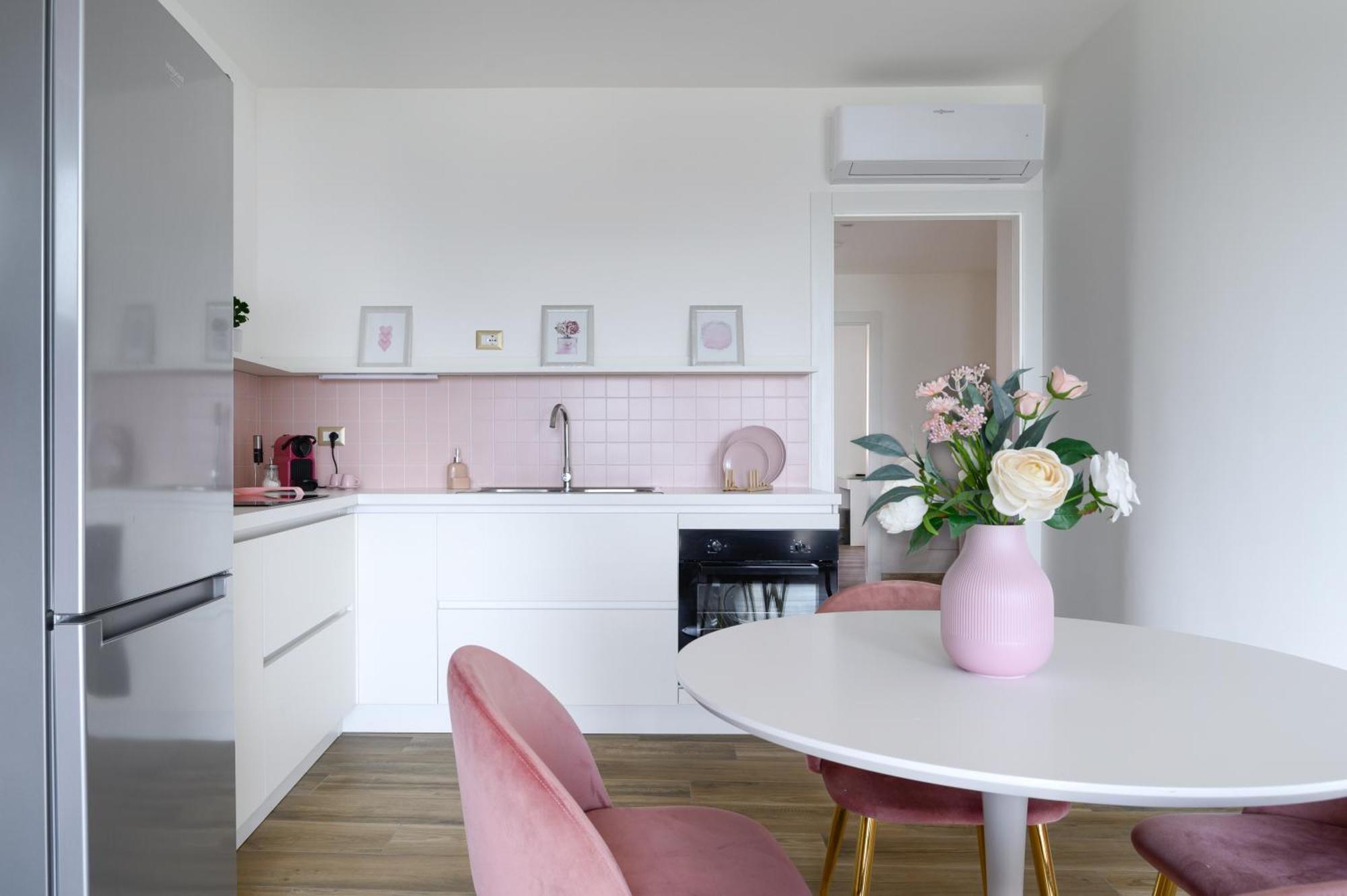 Casa Vacanze Maddalena - Palazzetto Sul Lago - Diamante Rosa Marta Eksteriør billede